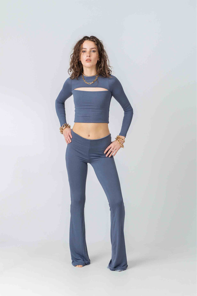 Old Faith Long Sleeves in Dark Blue Bamboo