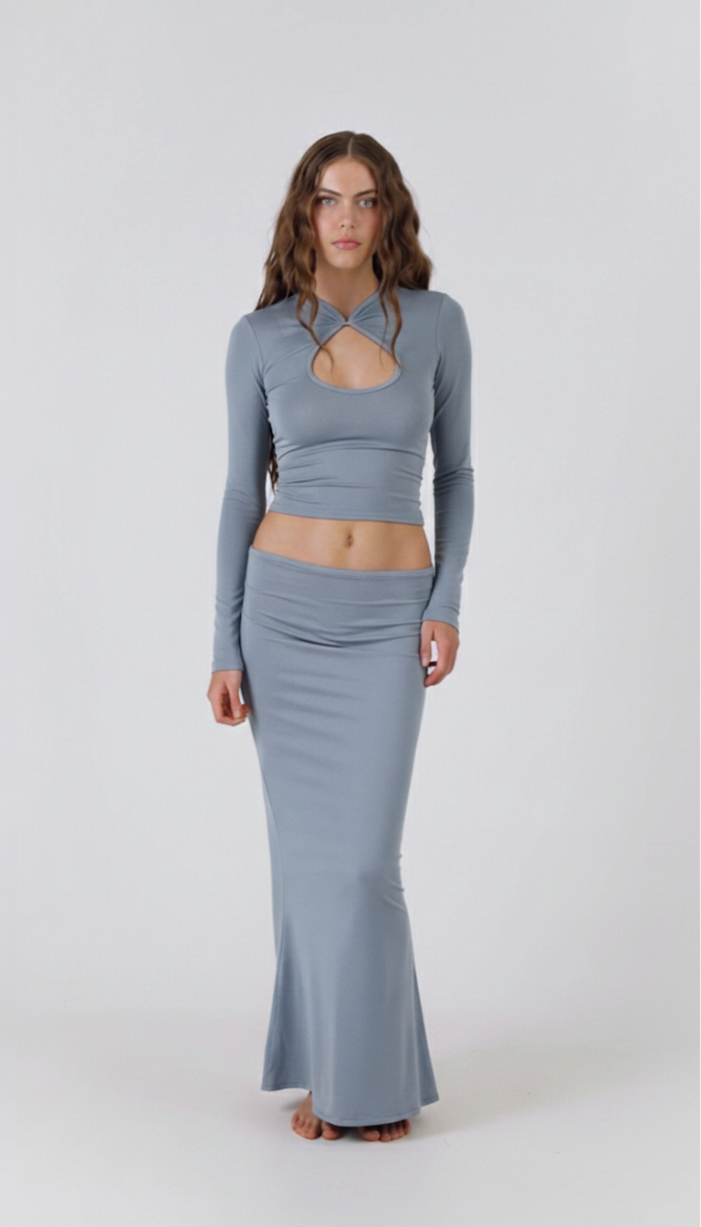Bamboo Long-sleeve Horizon Top in Baby Blue